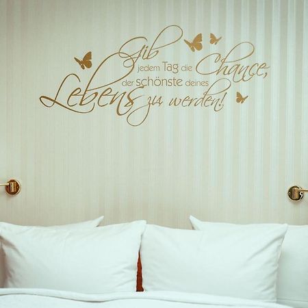 Landhotel Classic Oranienburg Exterior foto