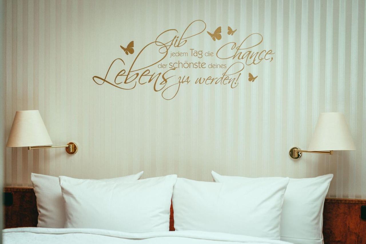 Landhotel Classic Oranienburg Exterior foto